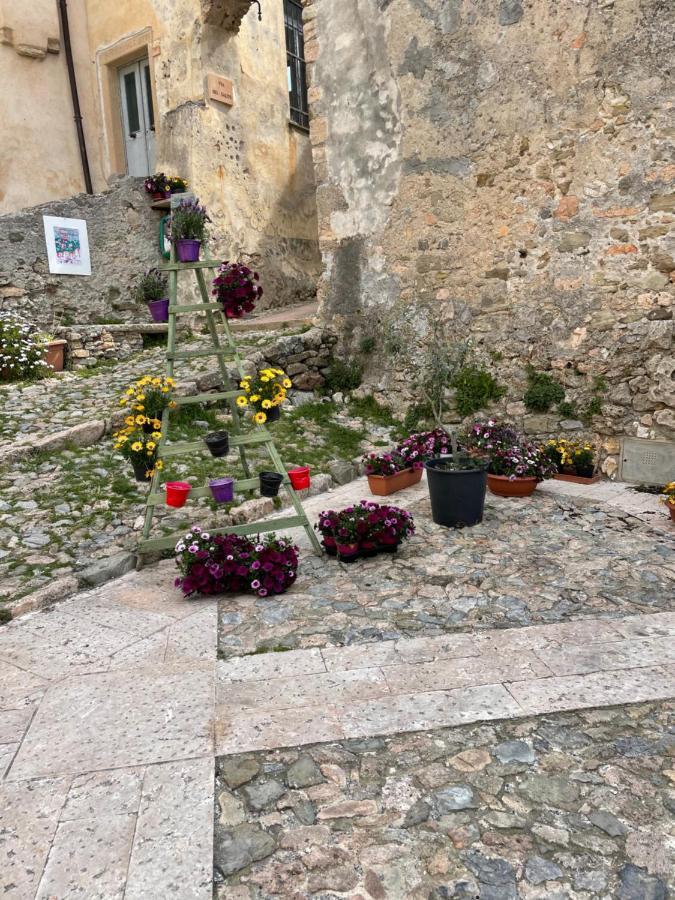 Appartamento Stella Marina In Pieno Centro Di Pietra Ligure Sulla Passeggiata E A Un Passo Dal Mare Buitenkant foto