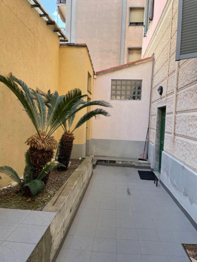 Appartamento Stella Marina In Pieno Centro Di Pietra Ligure Sulla Passeggiata E A Un Passo Dal Mare Buitenkant foto