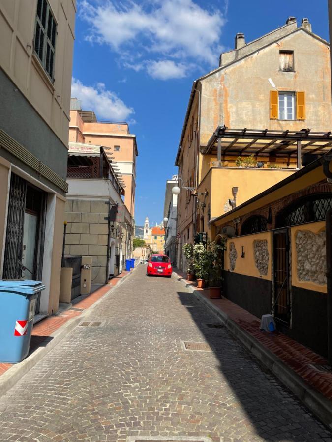 Appartamento Stella Marina In Pieno Centro Di Pietra Ligure Sulla Passeggiata E A Un Passo Dal Mare Buitenkant foto