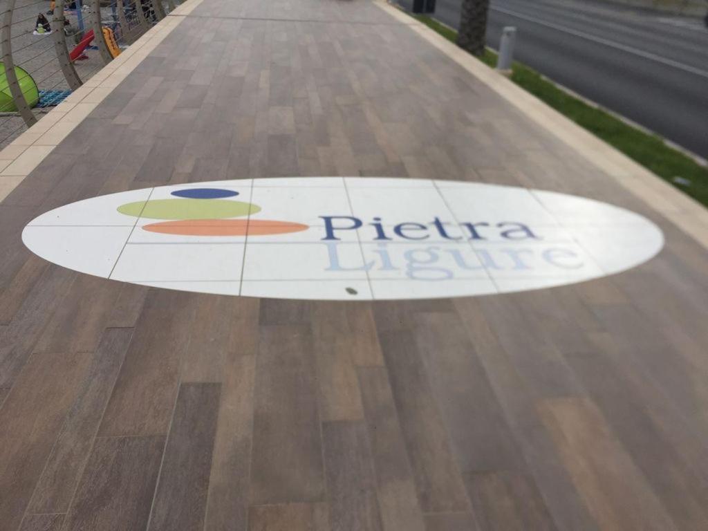 Appartamento Stella Marina In Pieno Centro Di Pietra Ligure Sulla Passeggiata E A Un Passo Dal Mare Buitenkant foto